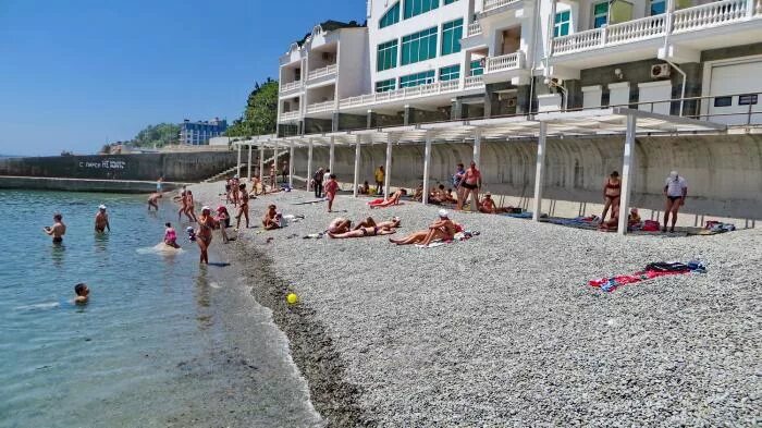 Пляж горное солнце алупка фото Пляж пансионата "Горное солнце" - Алупка