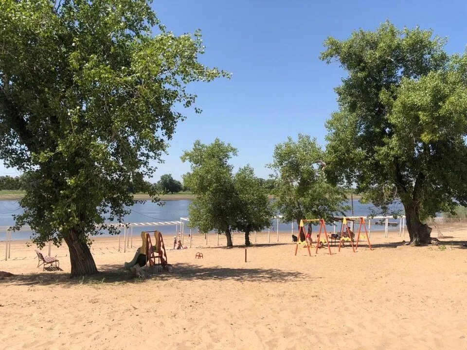 Пляж городской округ волгоград советский район фото Пляжный сезон 2024 в Волжском откроется после 15 июня - KP.RU