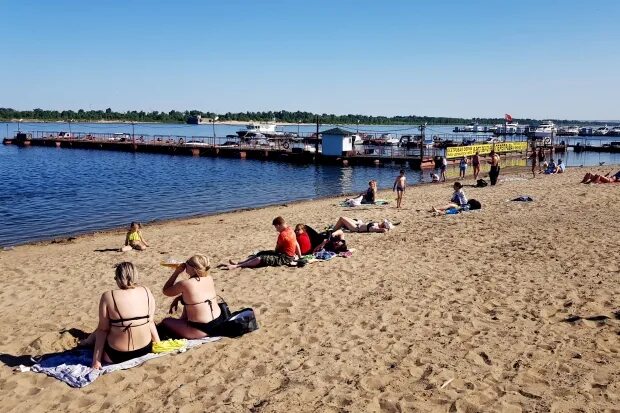 Пляж городской округ волгоград советский район фото В Волгограде перед открытием места отдыха у воды проверит комиссия Волгоградская