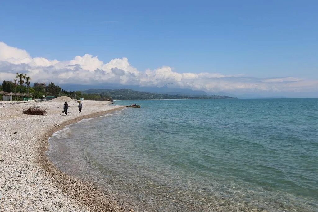 Пляж гудаутский район фото Отель Серебряный Пляж, Гудаута, Абхазия 101Hotels.com