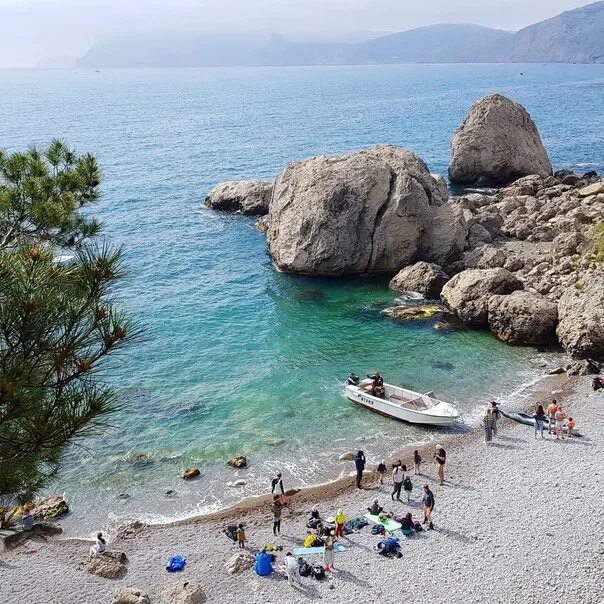 Пляж инжир крым фото Fig beach. Balaclava. 2022 ЖИЛЬЁ В КРЫМУ VK