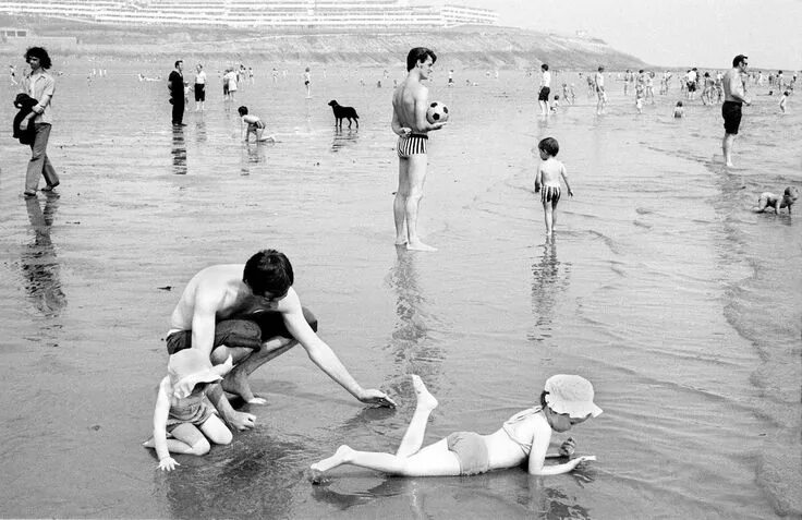 Пляж истории фото Pin by David Goold on David Hurn British seaside, Beach photography, Photographe