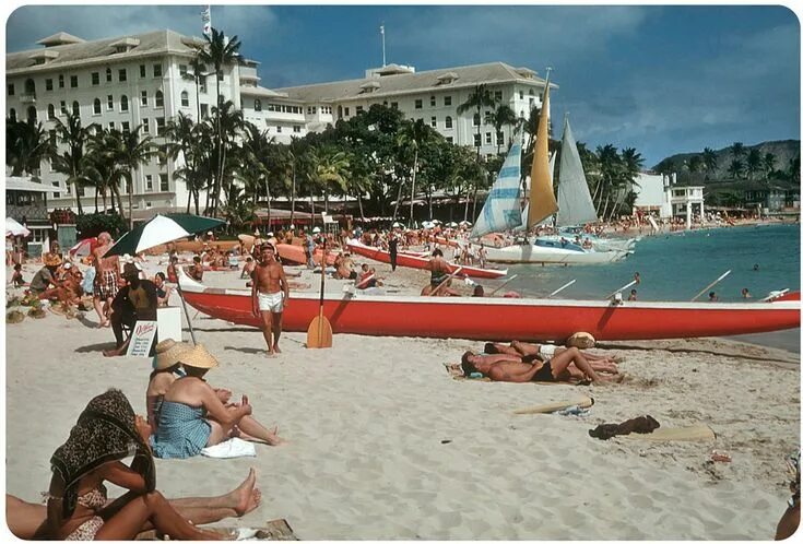 Пляж истории фото Waikiki Beach, Honolulu, Hawaii - 1959 Here's a great slid. Flickr Hawaii hotels