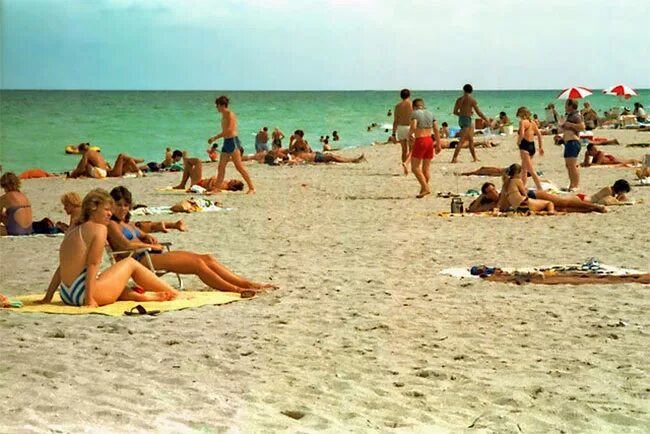 Пляж истории фото Eighties Beach Scenes - Pictures Of Teenagers On The Beaches Of Florida In The E