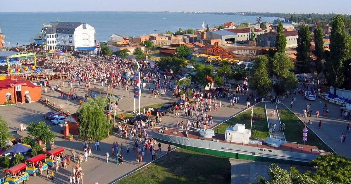 Пляж краснодарский край ейск фото В Краснодарском крае курортный сбор могут ввести в Туапсе и Ейске - Кубанские но