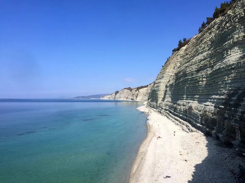 Пляж круча фото Геленджик дикий пляж сосновка https://oclo.ru/gelendzhik-dikiy-plyazh-sosnovka 2