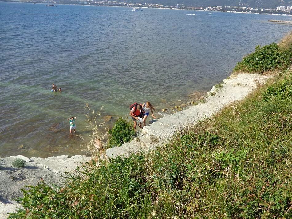 Пляж круча фото Пляж на круче в геленджике - Фото