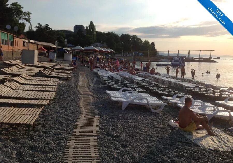 Пляж ласковый берег республика крым алушта фото Раздел "Городской пляж Ласковый Берег" в альбоме "Фотографии пляжей Алушты" фото