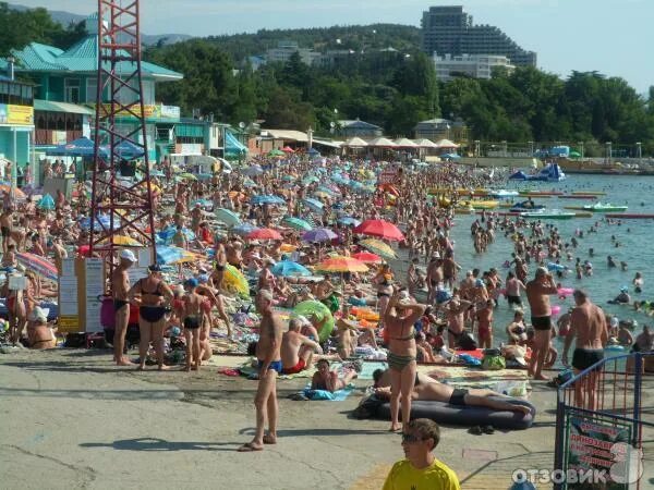 Пляж ласковый берег республика крым алушта фото Отзыв о Экскурсия по г. Алушта (Крым) Молодёжный курорт