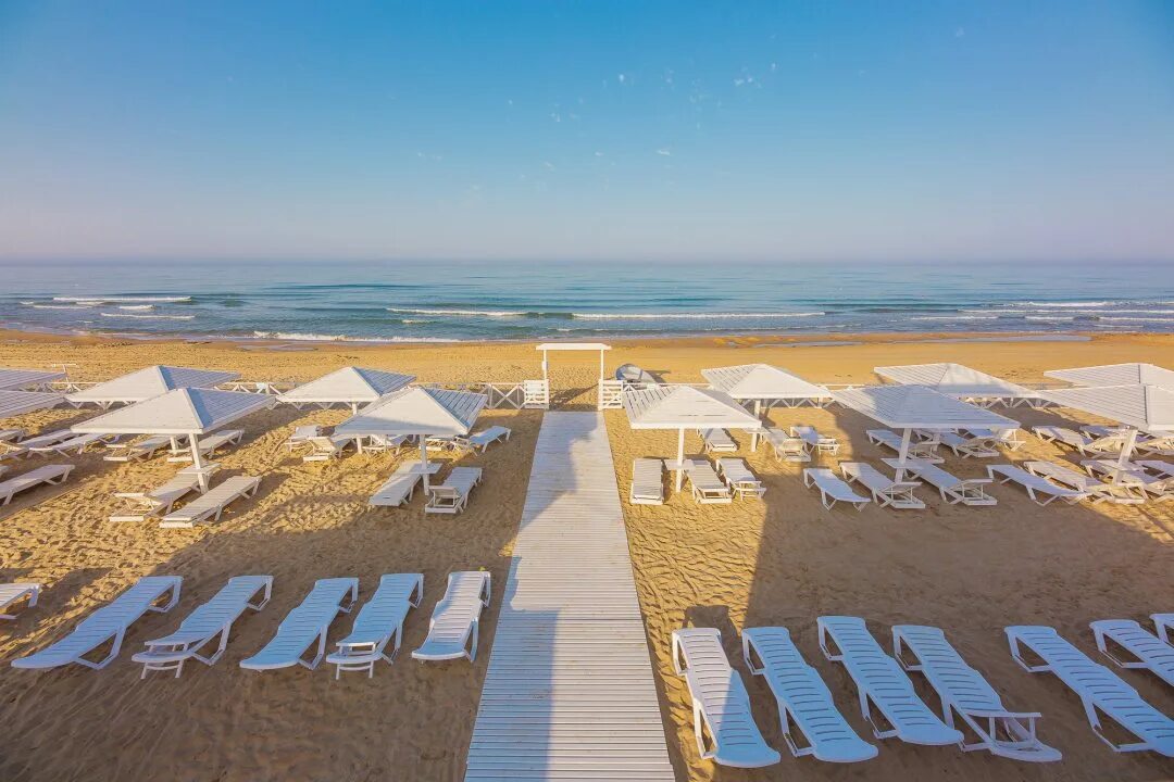 Пляж лазурный фото ПАРК-ОТЕЛЬ ЛАЗУРНЫЙ БЕРЕГ ДЖЕМЕТЕ - фото и отзывы, от 17850