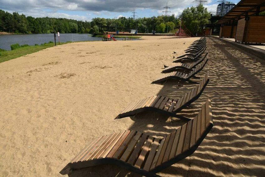 Пляж левобережный фото Пляж "Левобережный" готов к летнему сезону