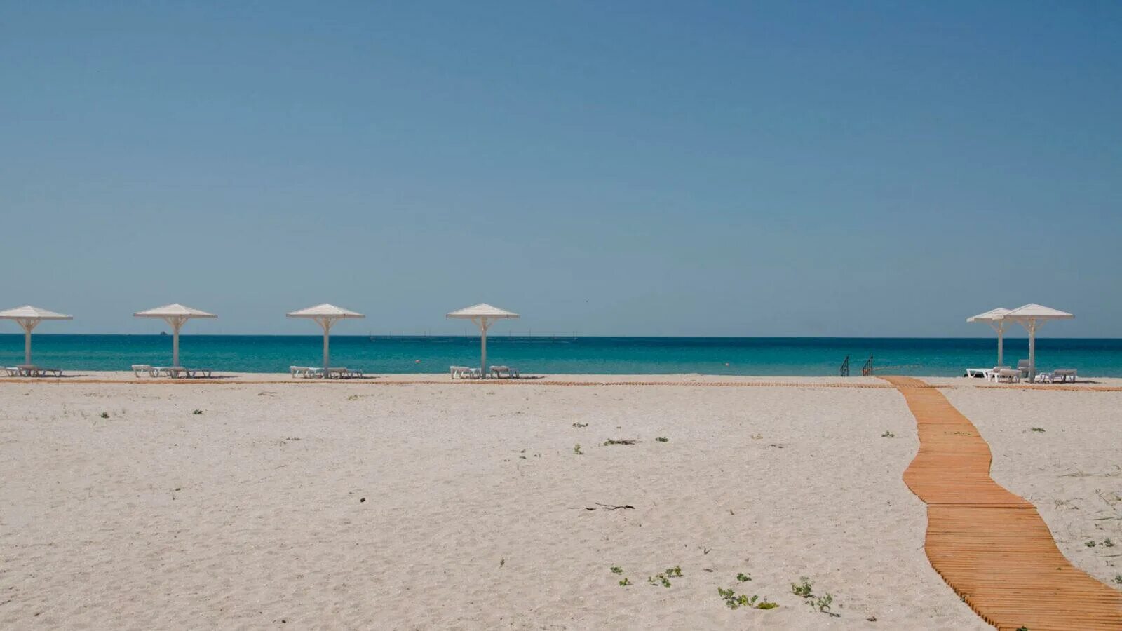 Пляж майами крым фото Пляжный и активный ? отдых на курорте Оленевка