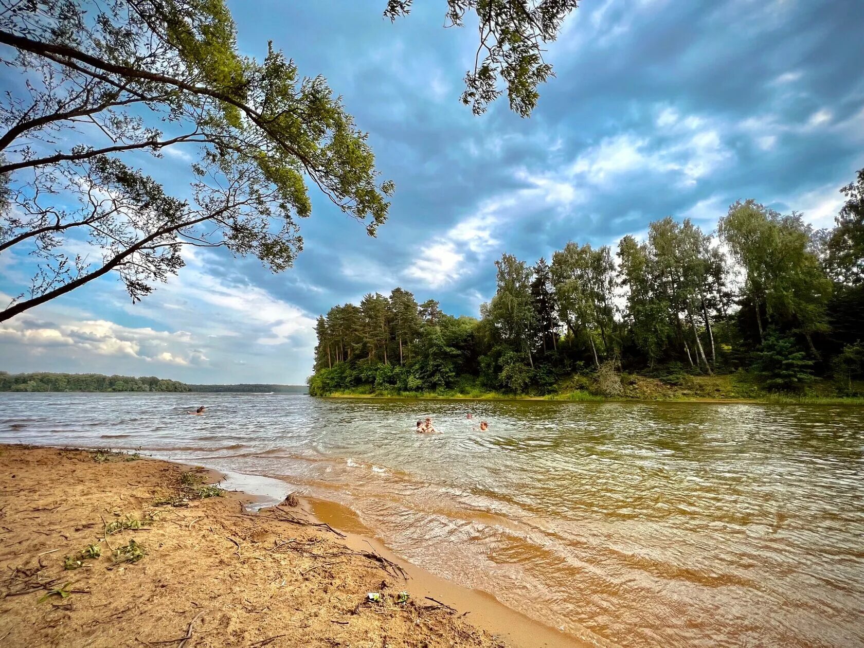 Пляж московская область истра фото Истринское водохранилище: места, отдых, пляжи, тур базы, рыбалка на реке
