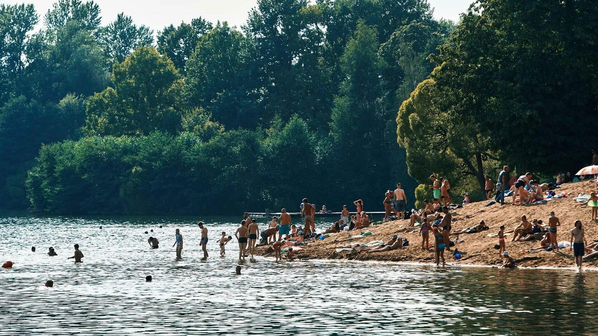 Пляж московская область лыткарино фото МЧС призвало отдыхающих на водоемах не купаться "дикарями" - РИА Новости, 23.06.