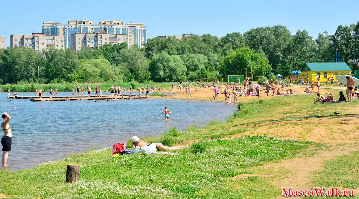 Пляж московская область солнечногорск фото Город Солнечногорск. Велопрогулка вокруг озера Сенеж - MoscoWalk.ru - Прогулки п