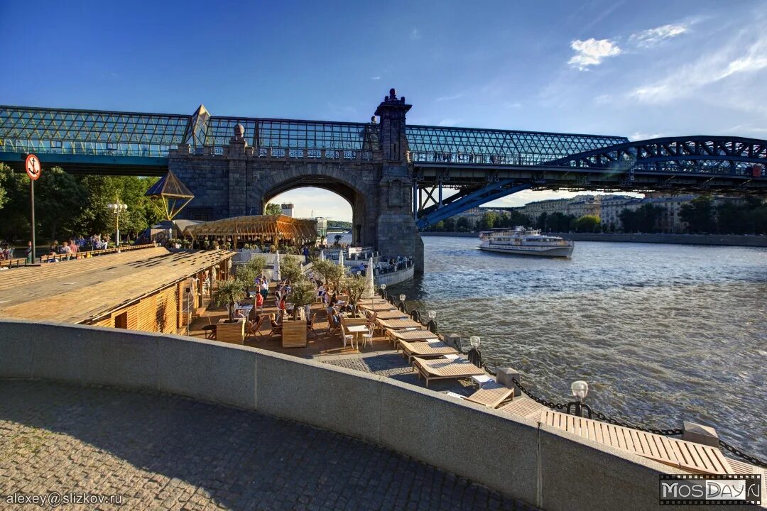 Пляж москва андреевский пешеходный мост фото Мост в парке горького - Фото