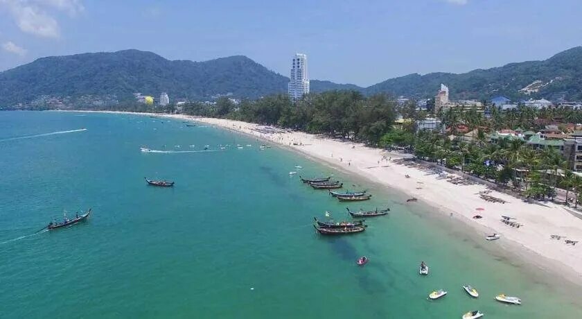 Пляж патонг фото Baan Heaven Patong Beach Pool Villa Sleeps up to 15, short-term housing rental, 
