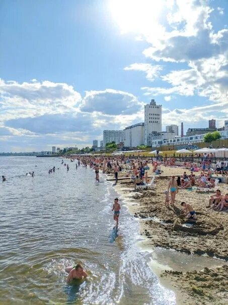 Пляж покорителей волги саратов октябрьский район фото On the beach of the Volga Conquerors in Saratov, the opening of the bathing seas