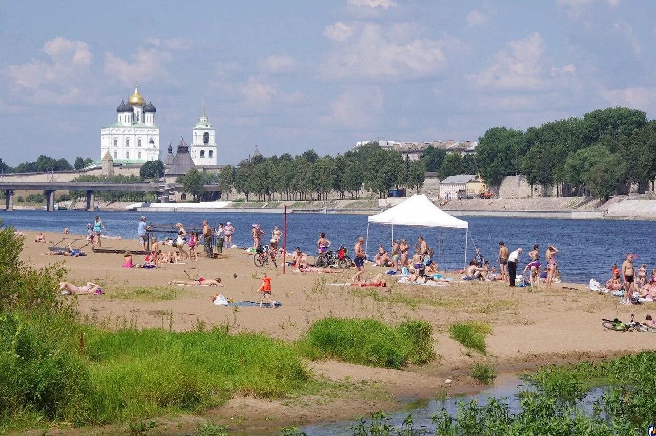 Пляж псков фото Полиция начала проверку из-за фото онлифанщицы* Натальи Масленниковой, снявшейся