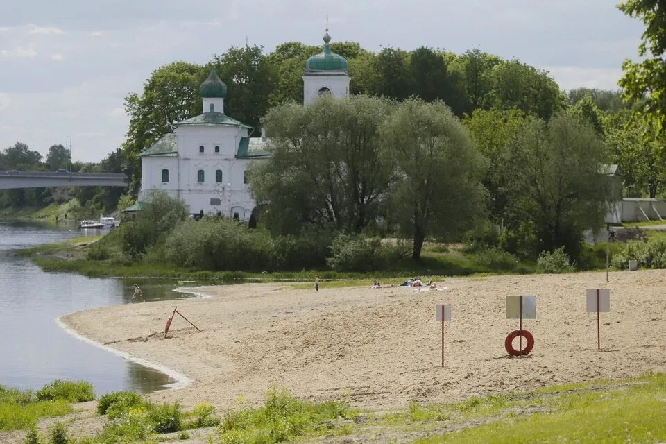 Пляж псков фото Качество воды в реке Великой у городского пляжа не соответствует нормам - KP.RU