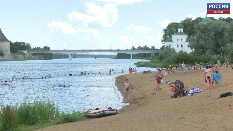 Пляж псков фото В Псковской области на этой неделе ожидается жаркая, но дождливая погода