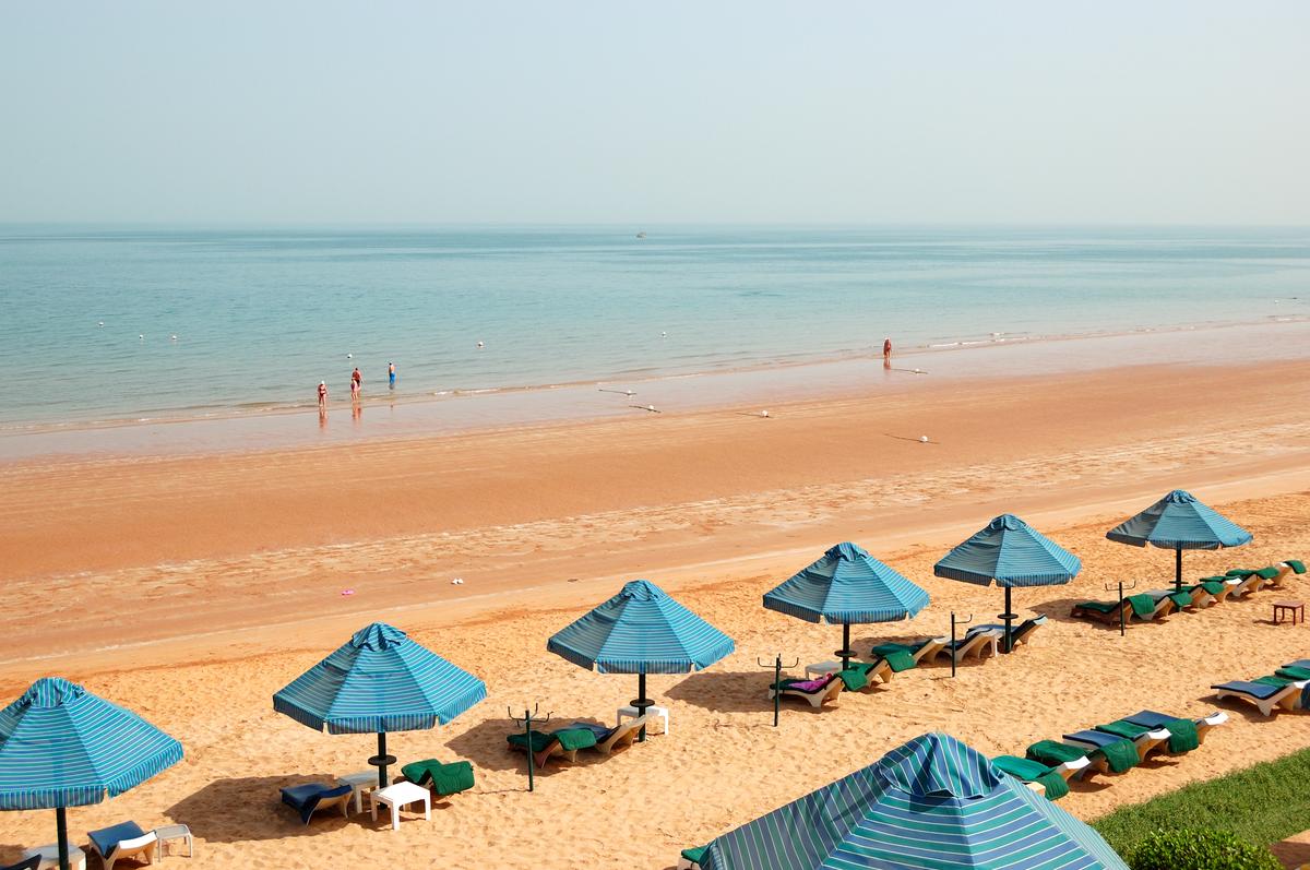 Пляж рас эль хайма фото Cheap Flights from England to Ras Al Khaimah from £ 591 - KAYAK