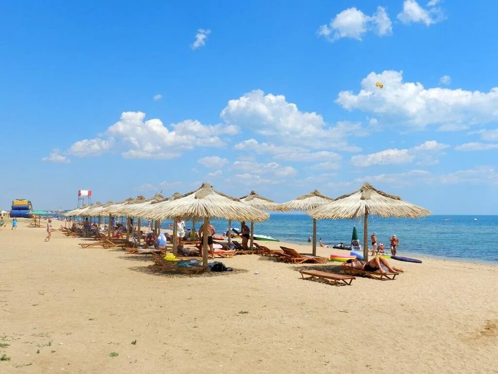 Пляж республика крым саки фото Отдых в Крыму в сентябре 2024 - Цены на отдых в Саках на бархатный сезон Гостево