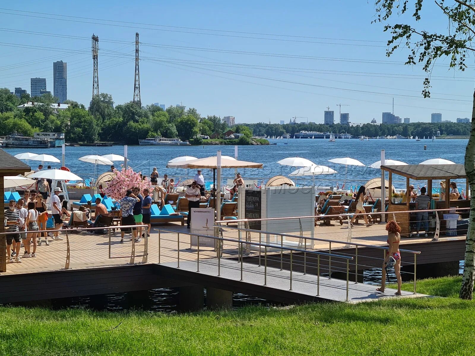 Пляж ресторан речной фото Агентство городских новостей "Москва" - Фотобанк