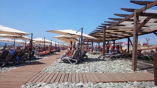 Пляж роза хутор адлер фото Пляж Роза Хутор в Имеретинке - Picture of AZIMUT Park Hotel Freestyle Rosa Khuto