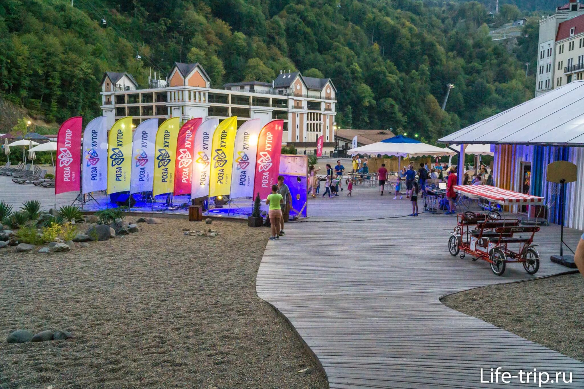 Пляж роза хутор фото Искусственный пляж Роза Хутор не на море, Роза Бич