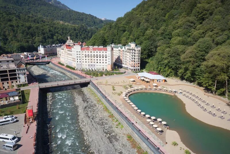 Пляж роза хутор фото Rosa Beach, Golden Tulip Rosa Khutor
