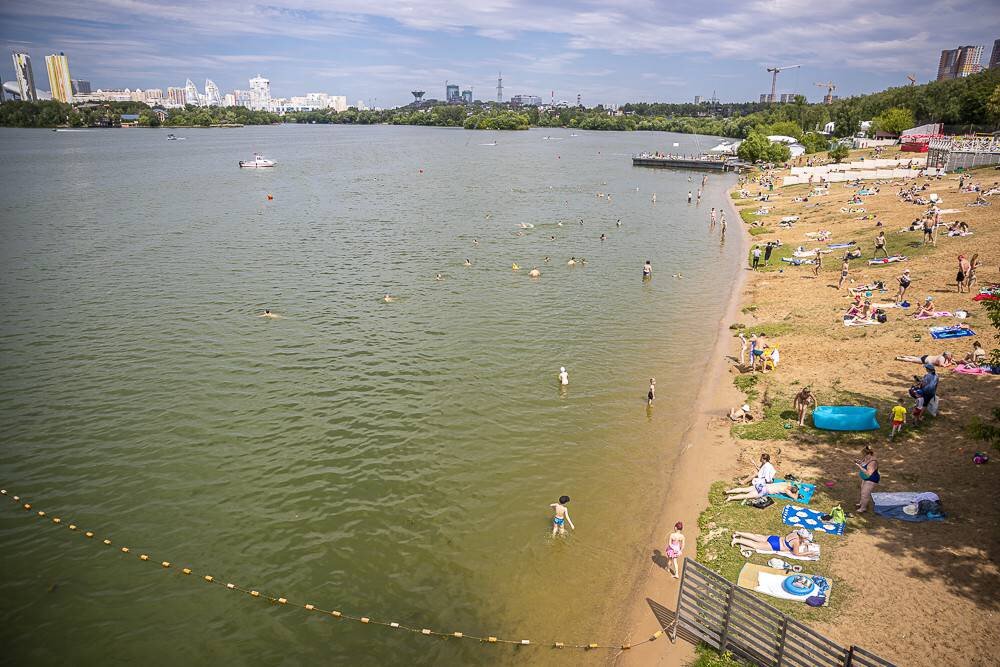 Пляж рублево московская область фото Прозрачная вода и белоснежный песок. Топ-15 лучших пляжей Подмосковья Телеканал 