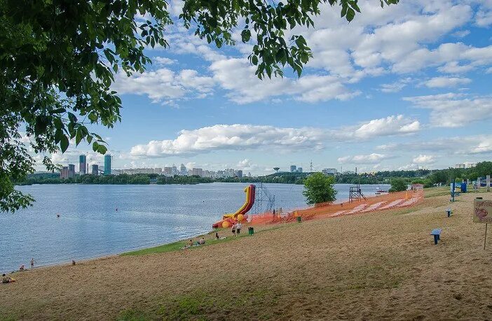 Пляж рублево московская область фото Пляж "Левобережный" на севере столицы будет закрыт в течение всего лета