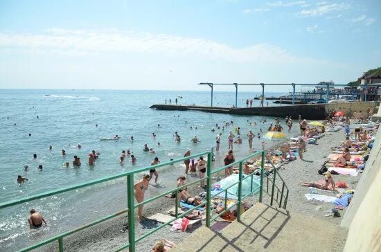 Пляж санатория алушта фото Пляж санатория - Picture of Alushtinskiy Health Resort, Alushta - Tripadvisor