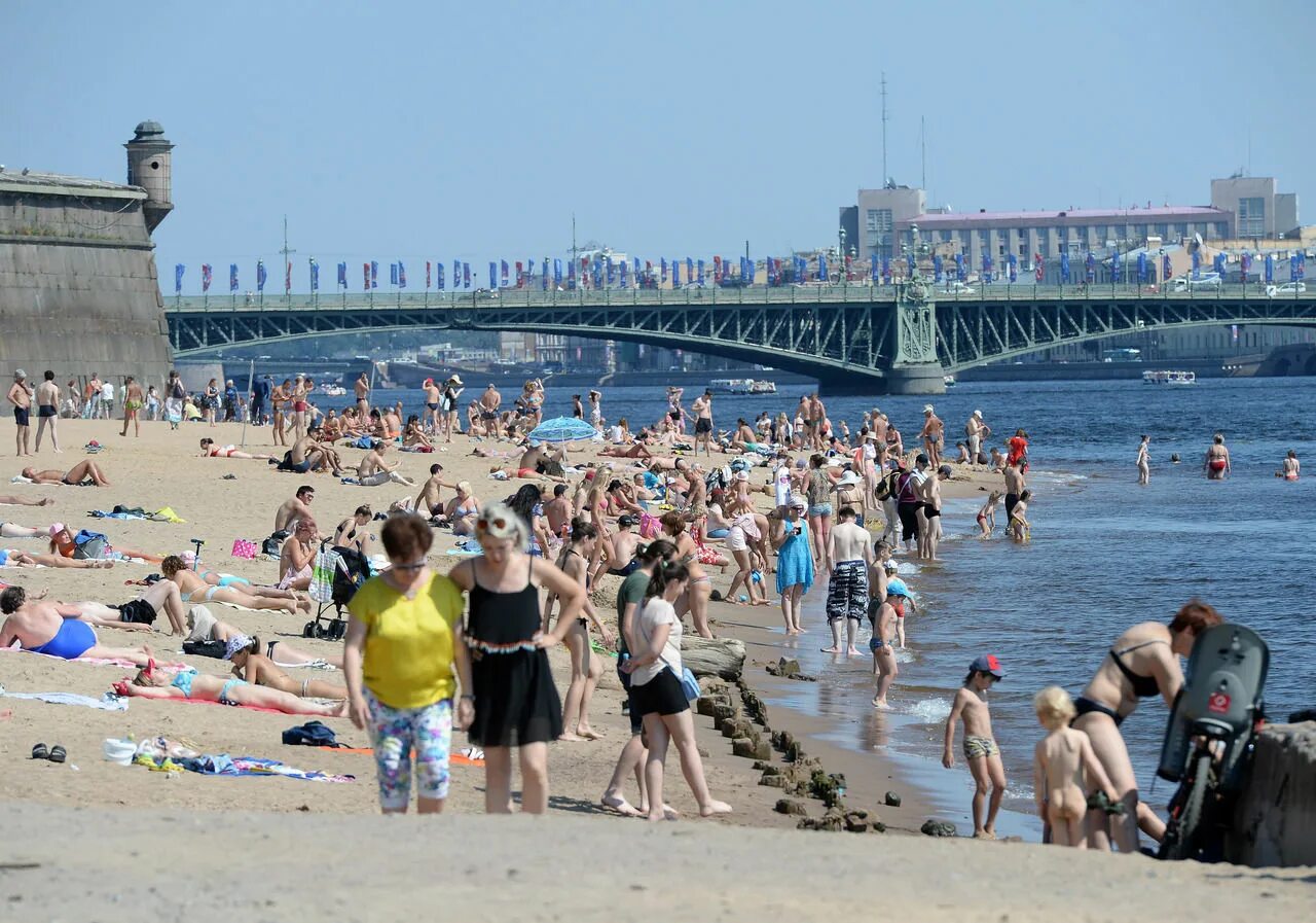 Пляж санкт петербурга фото Роспотребнадзор: в Петербурге так и не появились места, пригодные для купания