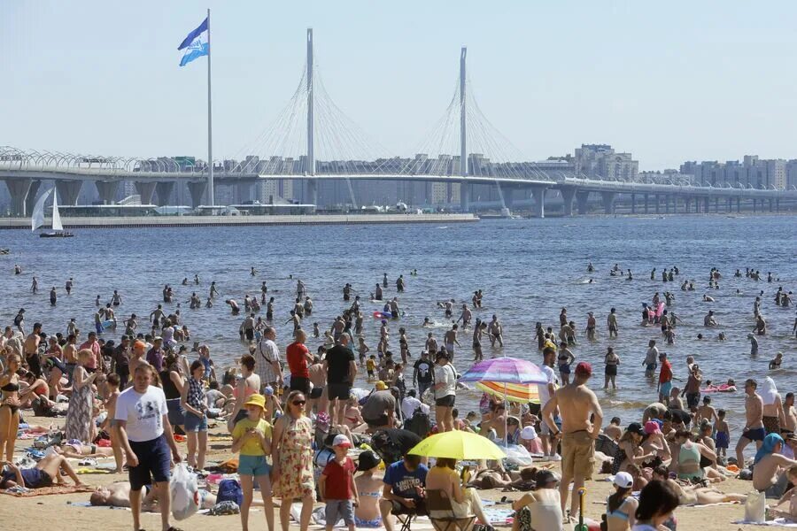 Пляж санкт петербурга фото Стало известно, чем можно заразиться на общественном пляже - Газета.Ru Новости