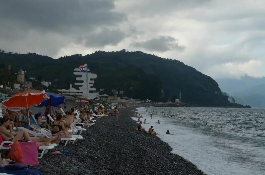 Пляж сарпи фото Сарпи - "купание в море с видами на мечети Турции" - Телеканал "Моя Планета"