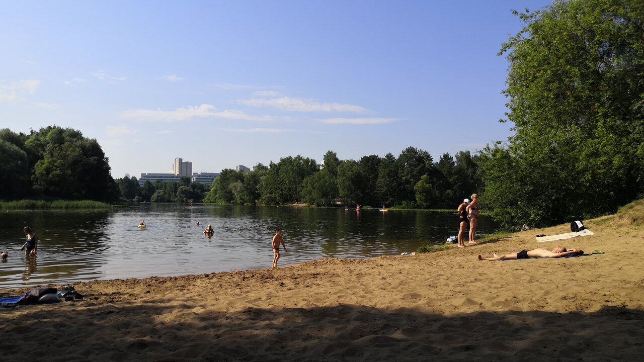 Пляж серебряный фото Фото: Пляж № 10, пляж, Москва, памятник природы Серебряный бор - Яндекс Карты