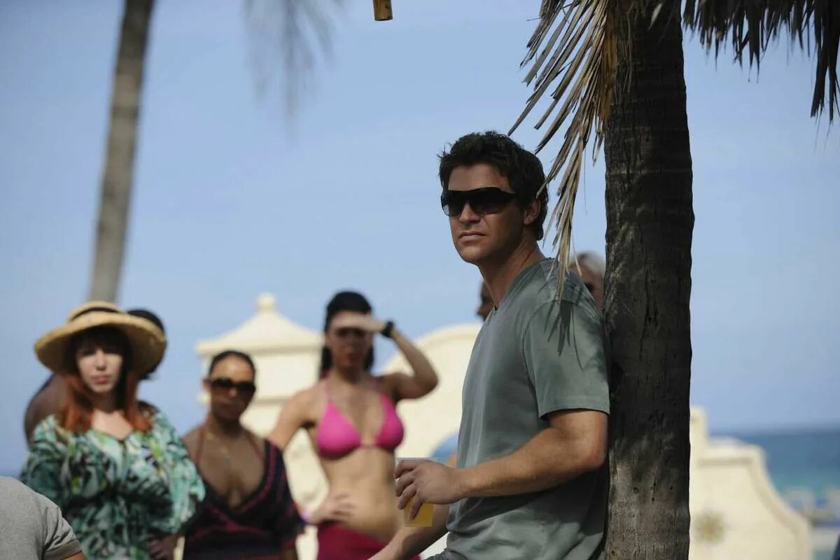 Пляж сериал актеры и роли фото Stills - The Glades