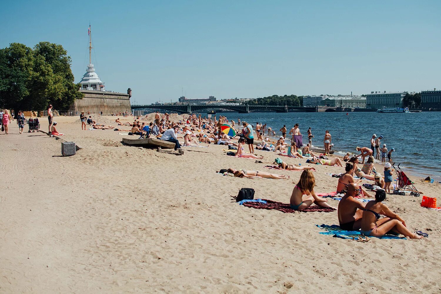 Пляж солнечный санкт петербург фото Sunny Saint-Petersburg - Lighthousing