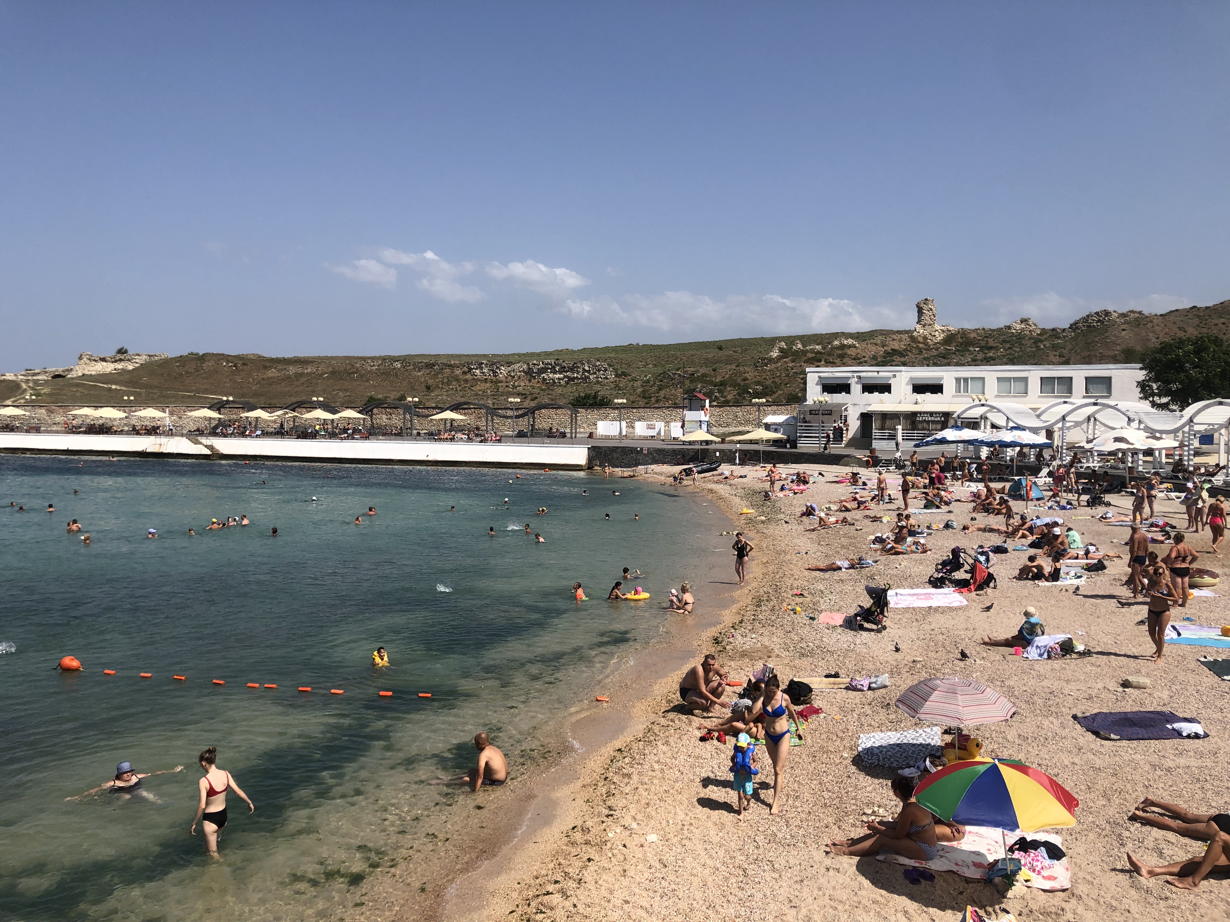 Пляж солнечный севастополь фото Photo: Sunny beach, beach, Sevastopol, Nadezhdy Ostrovskoy Street - Yandex Maps