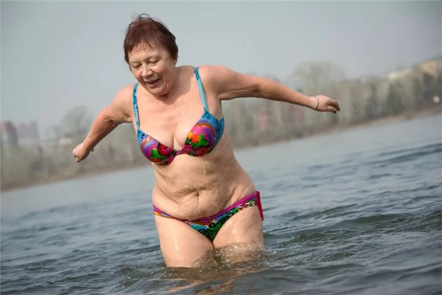 Пляж старухи фото Посвящение в моржи / Фоторепортажи