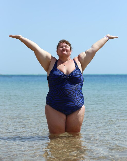 Пляж толстые женщины фото страница 18 Фото Plus Size Fat Woman, более 93 000 качественных бесплатных стоко