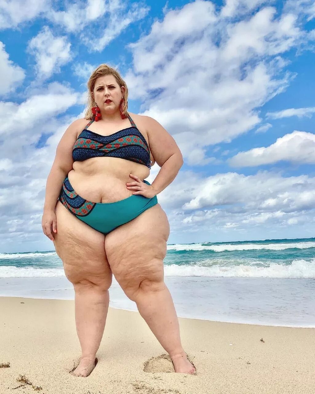 Пляж толстые женщины фото En plena resaca del caso Barbara Palvin, una modelo plus size de verdad se convi