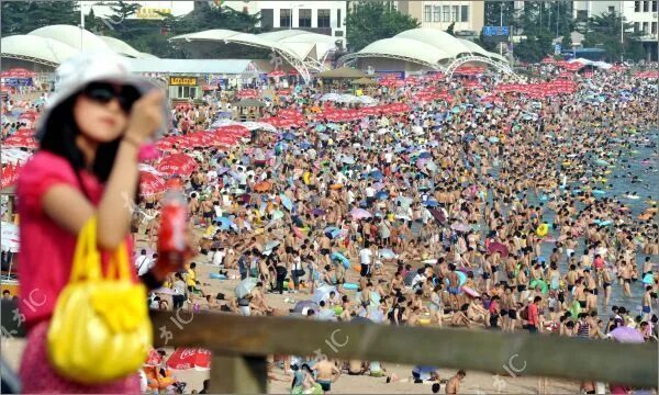 Пляж в китае фото A Crowded Beach in China (10 pics) Beach, 10 things, China