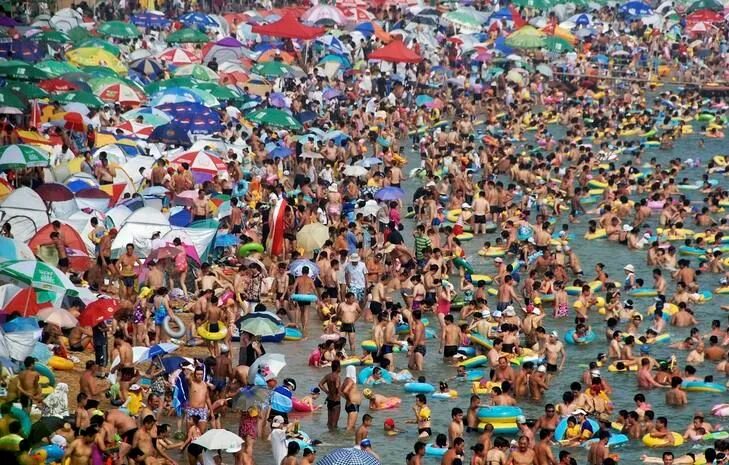 Пляж в китае много народу фото Dalian Beach Pictures of beautiful places, Beach, Living in china