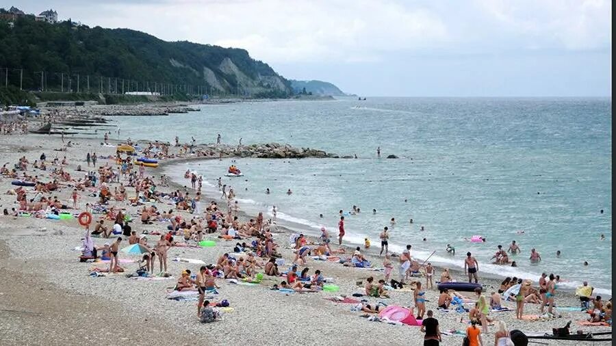 Пляж в туапсе фото Власти Туапсе продлили запрет на купание в море после подтоплений Новости общест