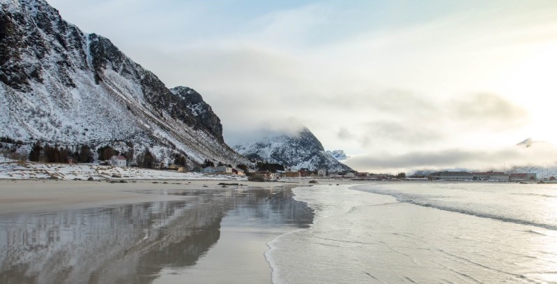 Пляж зимой фото A Look Inside the 17th-Century Witch Trials of the Arctic Circle " Literary Hub