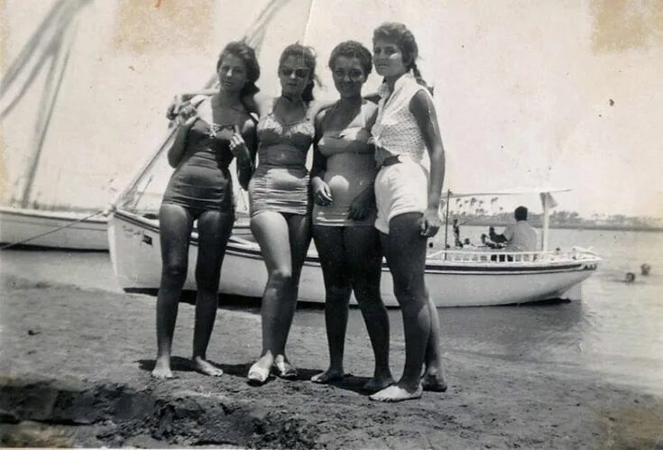Пляжи 60 годов фото Egyptian Women of La Belle Époque Egyptian women, Egypt, Alexandria egypt