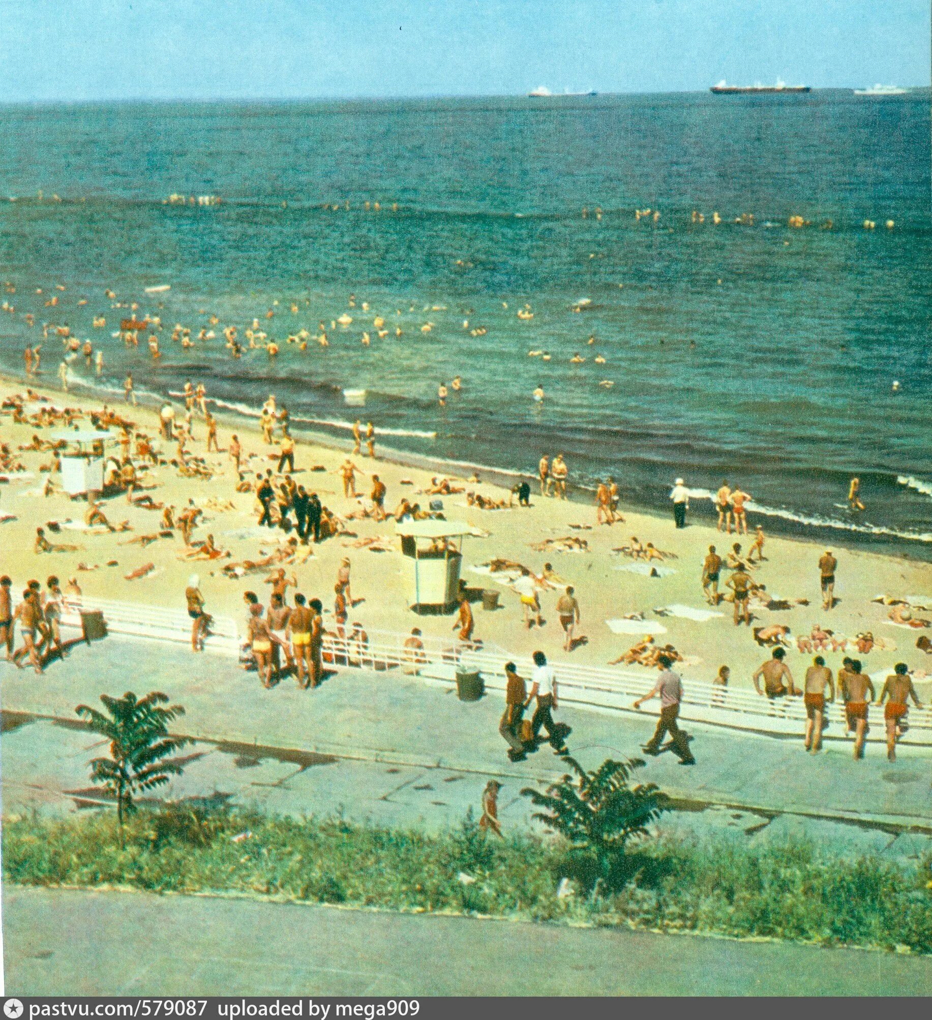 Пляжи 70 годов фото На пляже - Retro photos